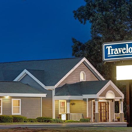 Travelodge By Wyndham Iowa City Exteriör bild