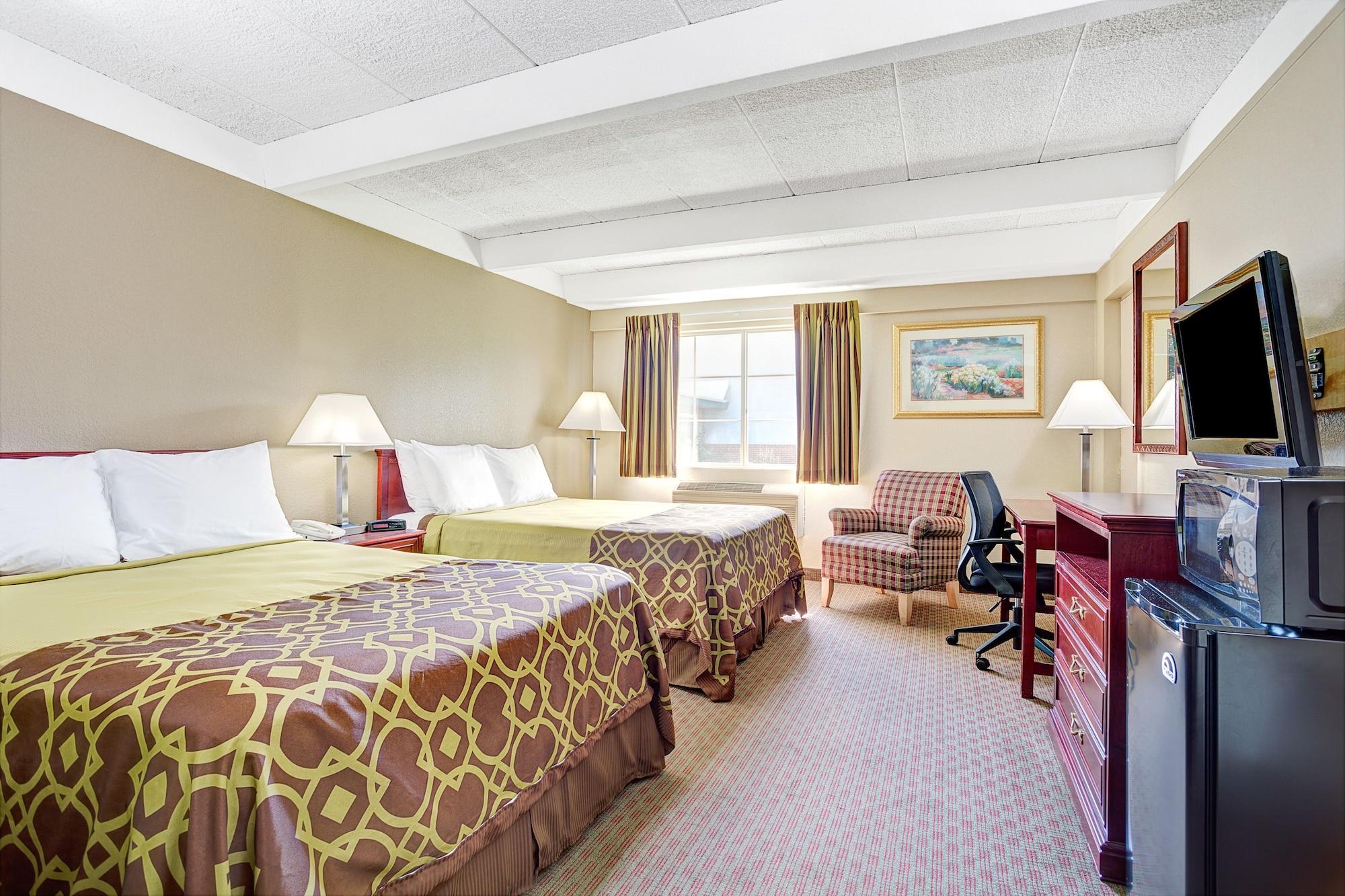 Travelodge By Wyndham Iowa City Exteriör bild