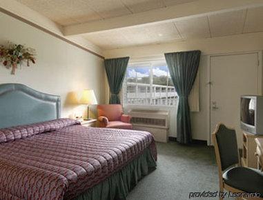 Travelodge By Wyndham Iowa City Rum bild